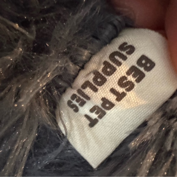 Cozy Fuzzy Gray Dog Bed - Picture 4 of 6